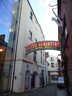 City_Varieties_outside