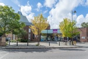 Hertford_Theatre_exterior_from_street_2015